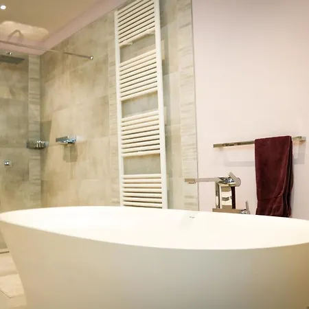 Style & Nature - Luxus Trifft Appartamento
